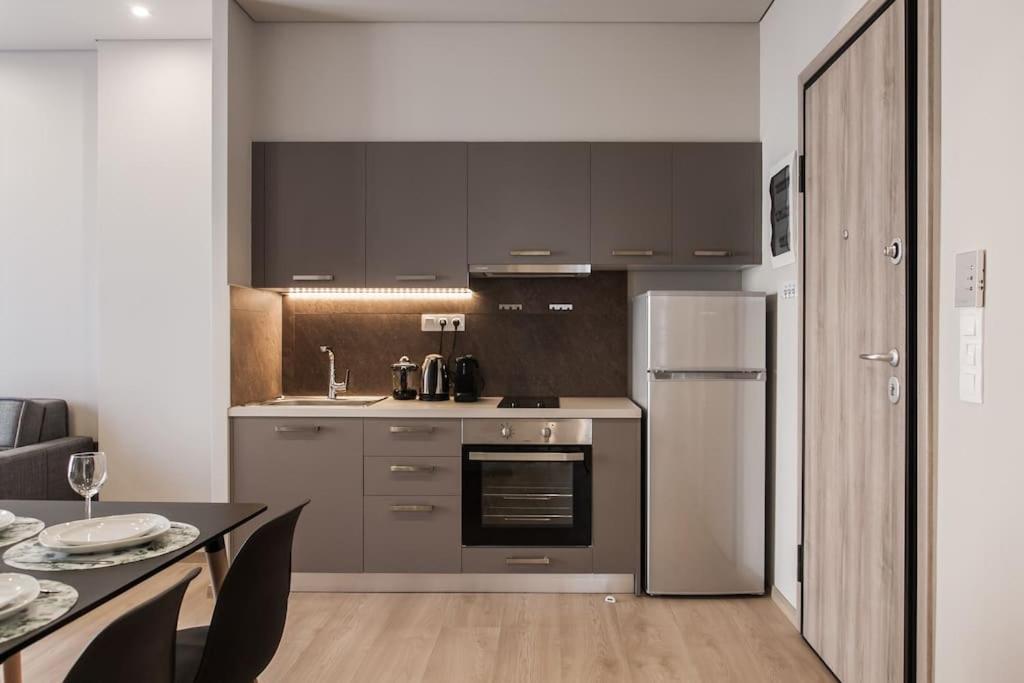 Piraeus Deluxe 2Bdr Apt - Near Metro And Port מראה חיצוני תמונה